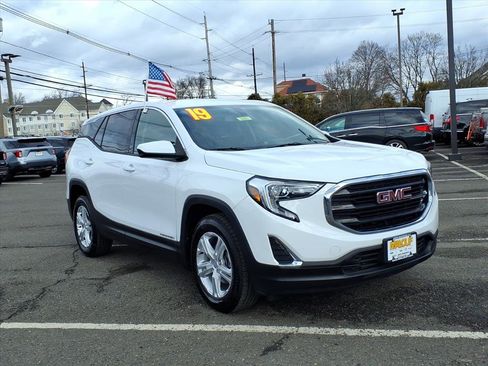 Used 2019 GMC Terrain SLE w/ LPO, Cargo Package image 1