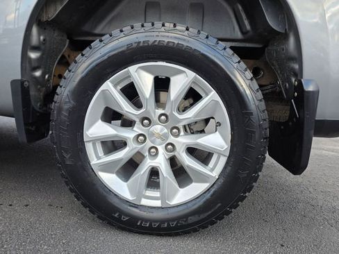 Used 2024 Chevrolet Silverado 1500 Custom w/ Turbomax Blackout Package image 10