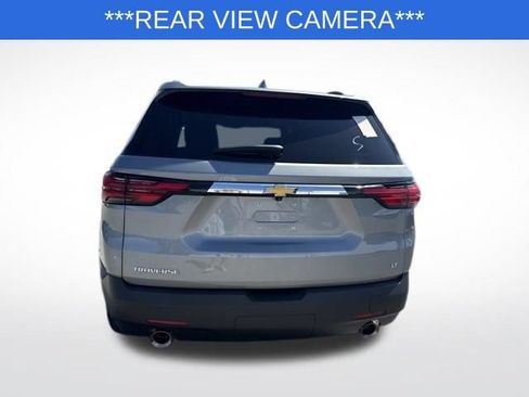 Used 2023 Chevrolet Traverse LT FWD image 4