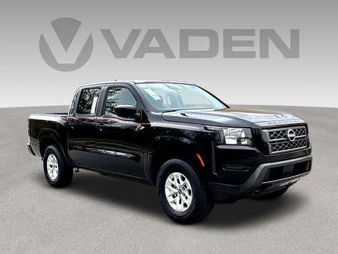 Certified 2024 Nissan Frontier SV AWD/4WD image 1