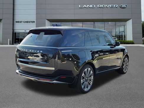 Used 2025 Land Rover Range Rover Long Wheelbase SE AWD/4WD image 4