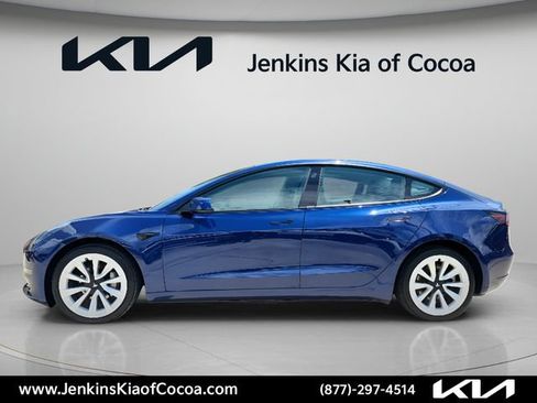 Used 2022 Tesla Model 3 Long Range AWD/4WD image 10