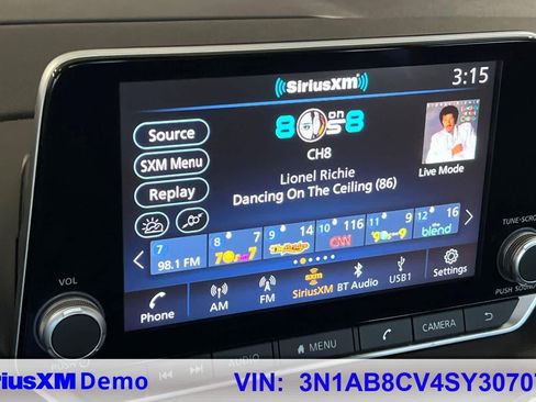 Used 2025 Nissan Sentra SV FWD image 27