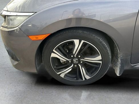 Used 2017 Honda Civic Touring image 19