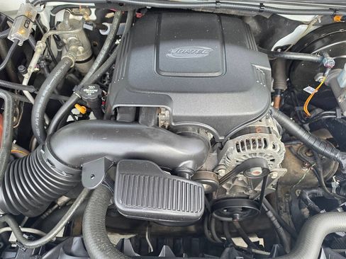 Used 2013 Chevrolet Silverado 1500 LT AWD/4WD image 48