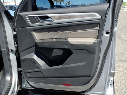 Certified 2023 Volkswagen Atlas Cross Sport SE FWD image 14