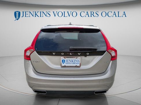 Used 2015 Volvo V60 T5 Premier Plus FWD image 4