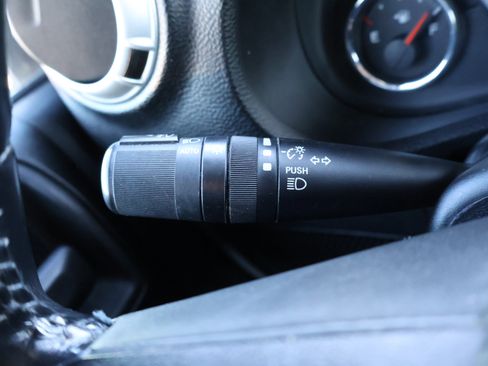 Used 2013 Jeep Wrangler Unlimited Sahara w/ Dual Top Group image 41