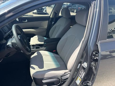 Used 2016 Kia Optima LX FWD image 9