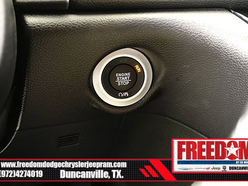 New 2027 Chrysler Pacifica Select FWD image 35