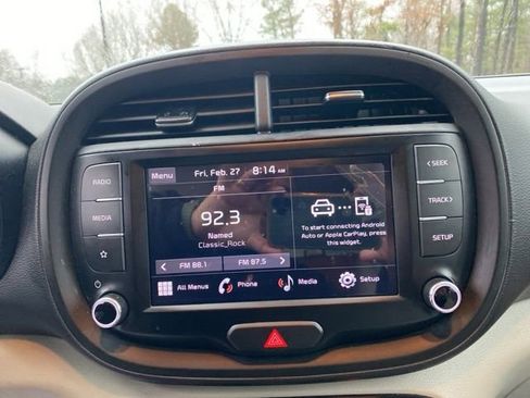 Used 2023 Kia Soul LX FWD image 12