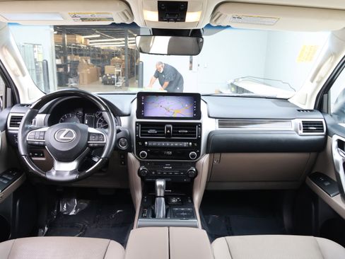 Used 2023 Lexus GX 460 Premium AWD/4WD image 17