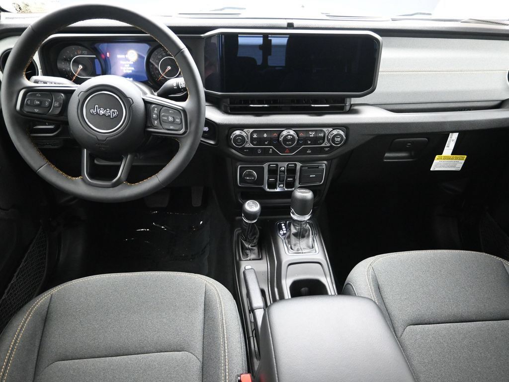Used 2025 Jeep Gladiator Sport AWD/4WD image 16