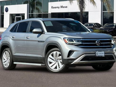Used 2023 Volkswagen Atlas Cross Sport SE FWD image 2
