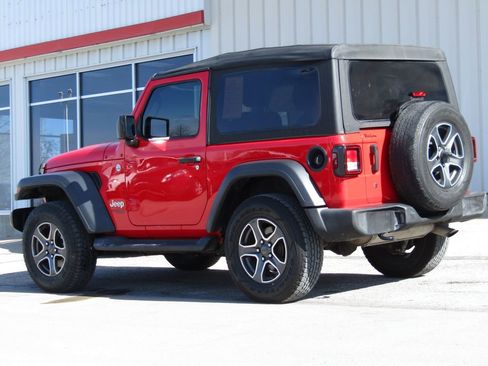 Used 2020 Jeep Wrangler Sport image 9