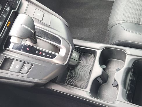 Used 2019 Honda CR-V Touring image 19