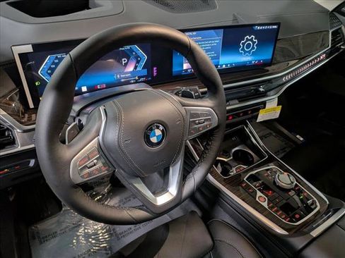 New 2026 BMW X7 xDrive40i w/ Executive Package image 3