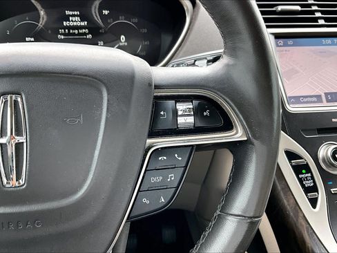 Used 2019 Lincoln Nautilus Reserve FWD image 25