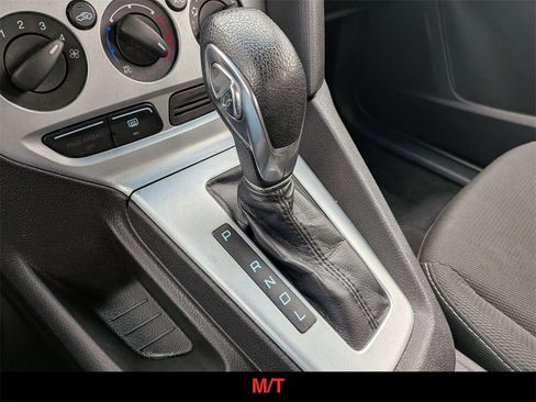 Used 2012 Ford Focus SE image 2