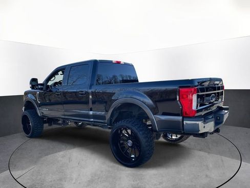 Used 2017 Ford F250 Lariat w/ Lariat Value Package AWD/4WD image 5