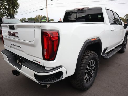 Used 2020 GMC Sierra 2500 AT4 w/ AT4 Premium Package image 5