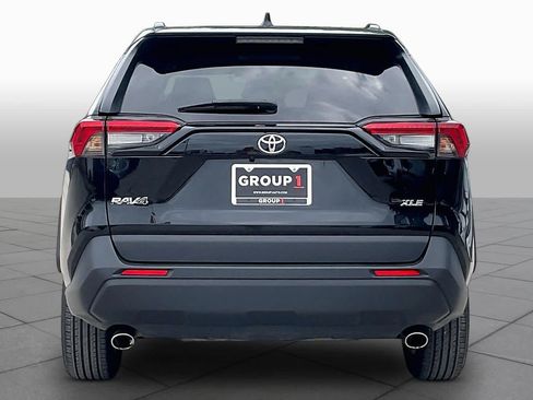 Used 2024 Toyota RAV4 XLE FWD image 5