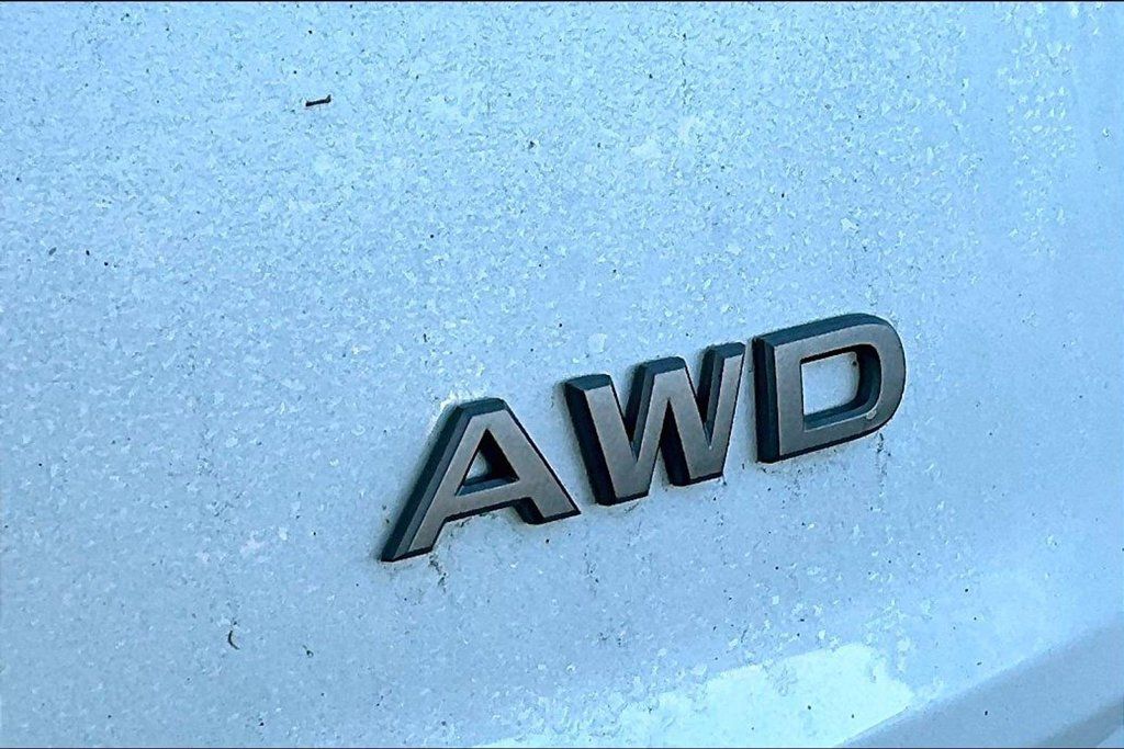 Used 2025 Nissan Rogue SV AWD/4WD image 24