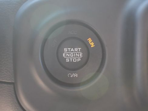 Used 2023 Jeep Wrangler Unlimited w/ Cold Weather Group AWD/4WD image 29