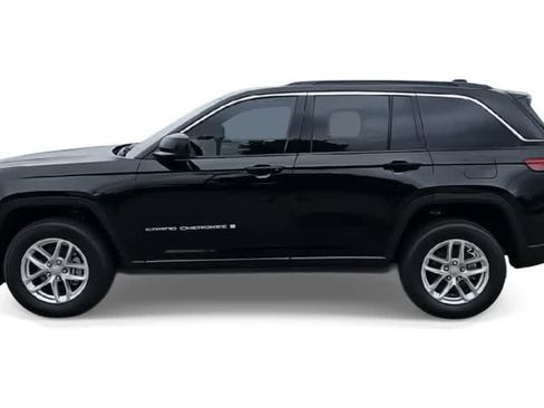 New 2026 Jeep Grand Cherokee Laredo X RWD image 5