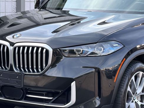 Used 2024 BMW X5 xDrive40i AWD/4WD image 12