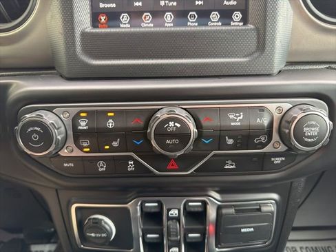 Used 2021 Jeep Wrangler Unlimited Sport AWD/4WD image 23