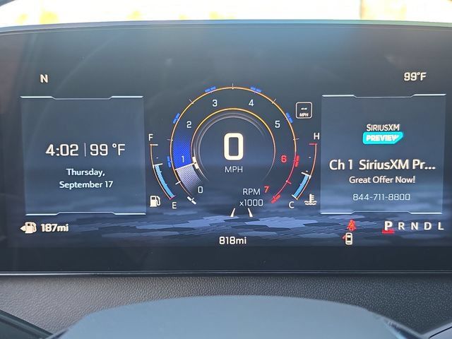 Used 2027 Chevrolet Traverse LT w/ Driver Confidence Package FWD image 11