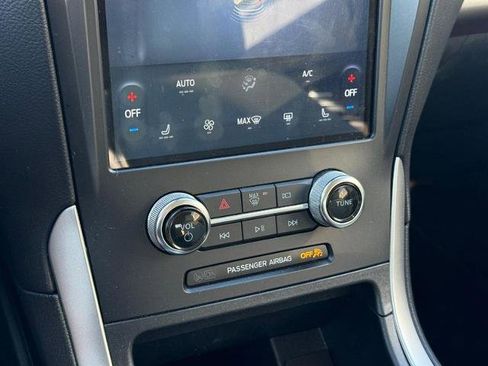 Certified 2024 Ford Edge SEL AWD/4WD image 18