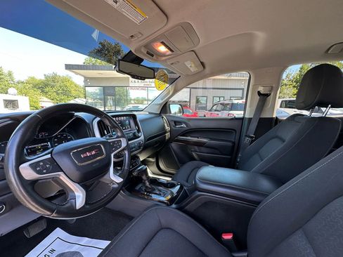 Used 2018 GMC Canyon SLE w/ SLE Convenience Package image 16