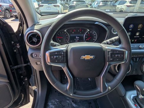 Used 2025 Chevrolet Blazer LT FWD image 22