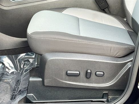 Used 2019 Ford Escape SE image 19