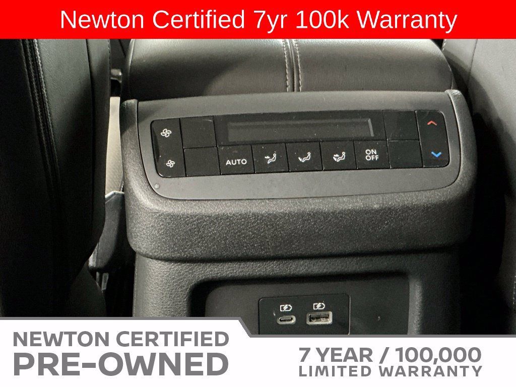 Used 2024 Nissan Pathfinder SL AWD/4WD image 23