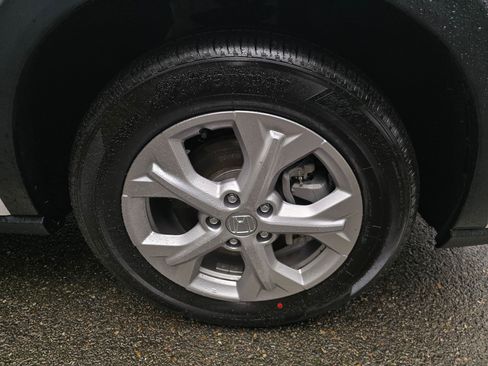 Certified 2025 Honda HR-V LX image 9