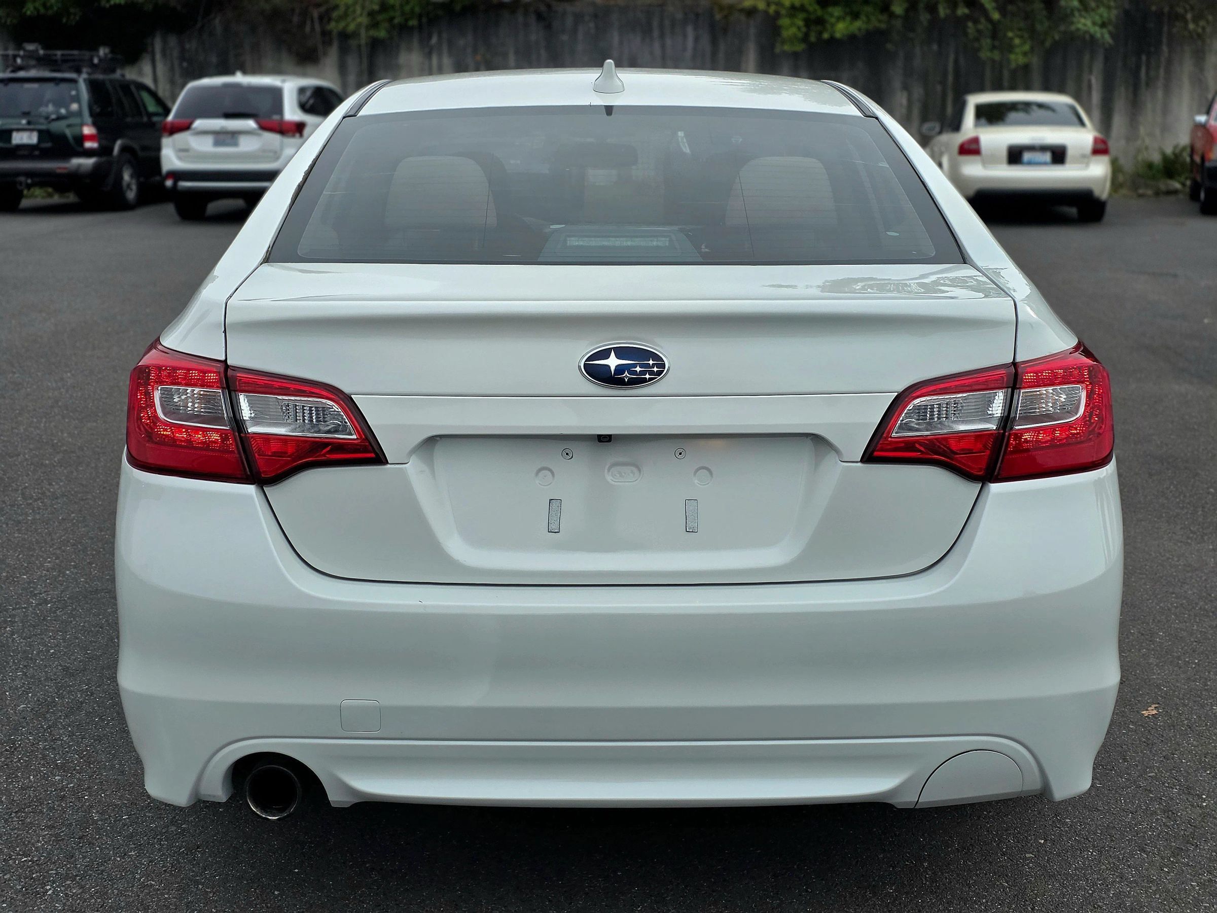 Used 2016 Subaru Legacy 2.5i Premium w/ Popular Package #2 AWD/4WD image 11