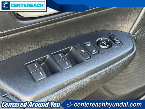 Used 2019 Honda CR-V LX image 16