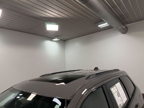 Used 2019 Jeep Grand Cherokee Laredo AWD/4WD image 44