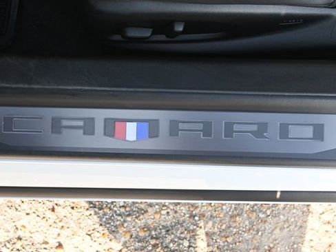 Used 2016 Chevrolet Camaro SS image 18
