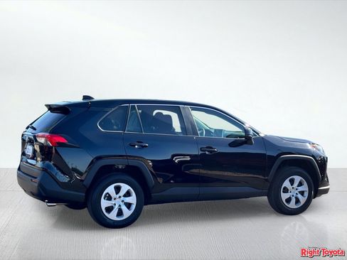 Certified 2024 Toyota RAV4 LE FWD image 7