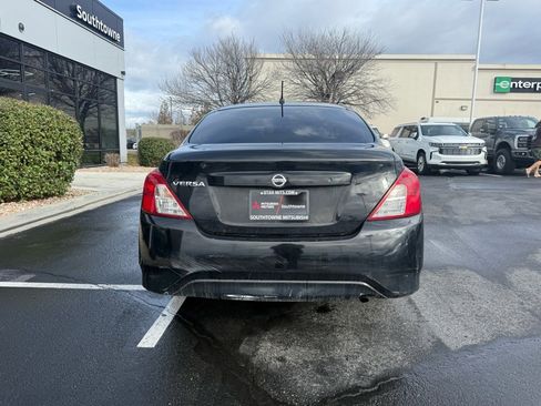 Used 2015 Nissan Versa S image 9