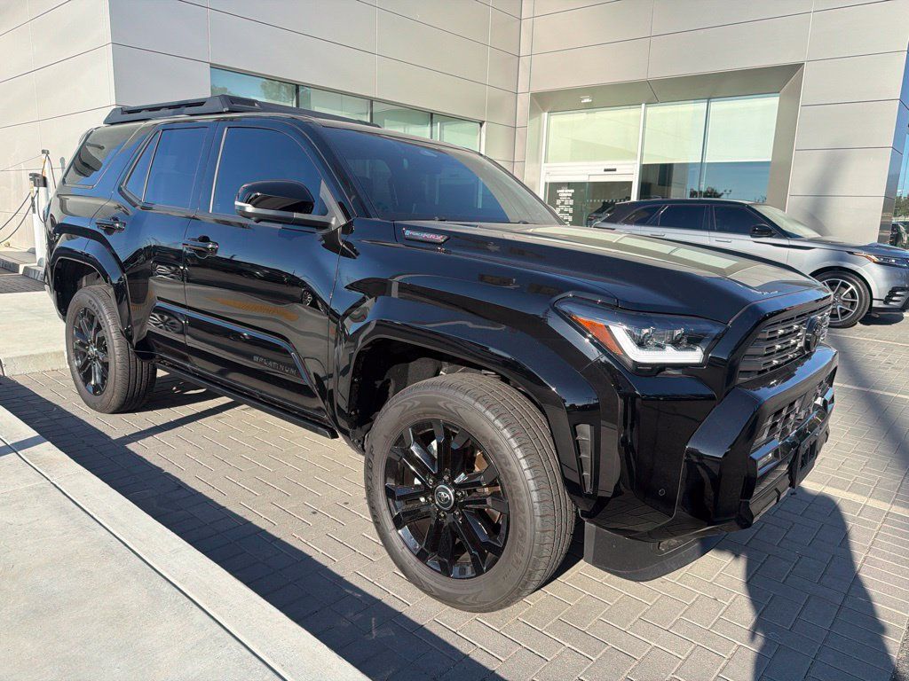Used 2025 Toyota 4Runner Platinum AWD/4WD image 2