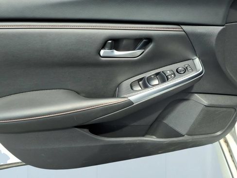 Used 2024 Nissan Sentra SR FWD image 13