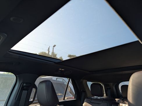 New 2026 Ford Explorer Platinum RWD image 27