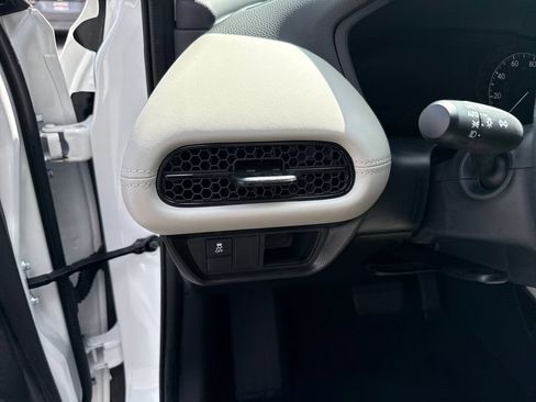 Certified 2025 Honda HR-V LX image 15