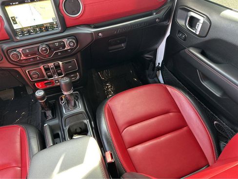 Used 2023 Jeep Wrangler Unlimited Rubicon 4xe image 18