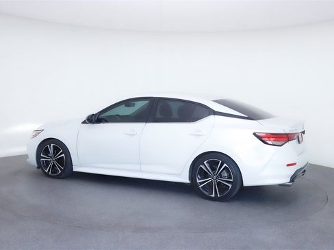 Used 2020 Nissan Sentra SR w/ Electronics Package image 3